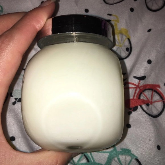 Harry Potter Bookish Candle Platform 9 3/4 - Picture 3 of 7